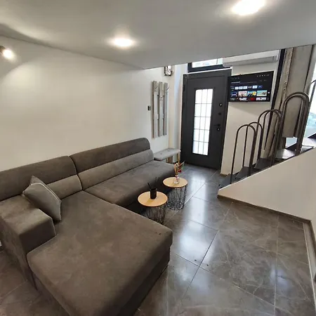 Apartment Casa Dan Center